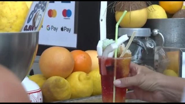 Ferragosto a Roma, turisti a caccia di grattachecca : E' ideale