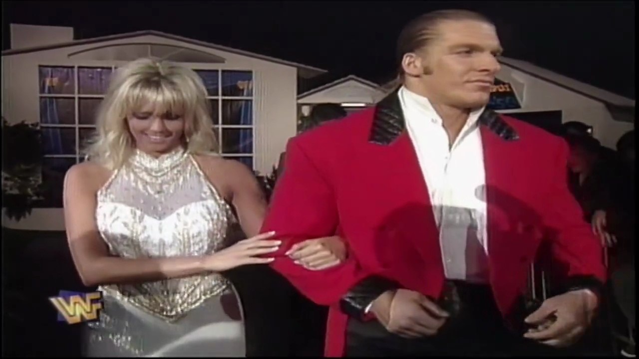 Hunter Hearst Helmsley w/ Elizabeth Hilden vs Duke Droese - WWF In Your House 6