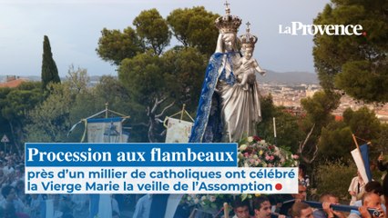 Procession aux flambeaux : près d’un millier de catholiques ont célébré la Vierge Marie