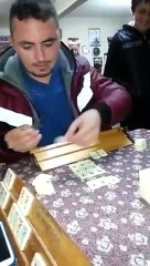 Çekirge ile Okey Oynayan Yurdum İnsanı