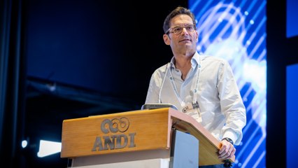 COLOMBIA | Joseph Oughourlian: "Los medios ayudamos a que funcione la democracia"