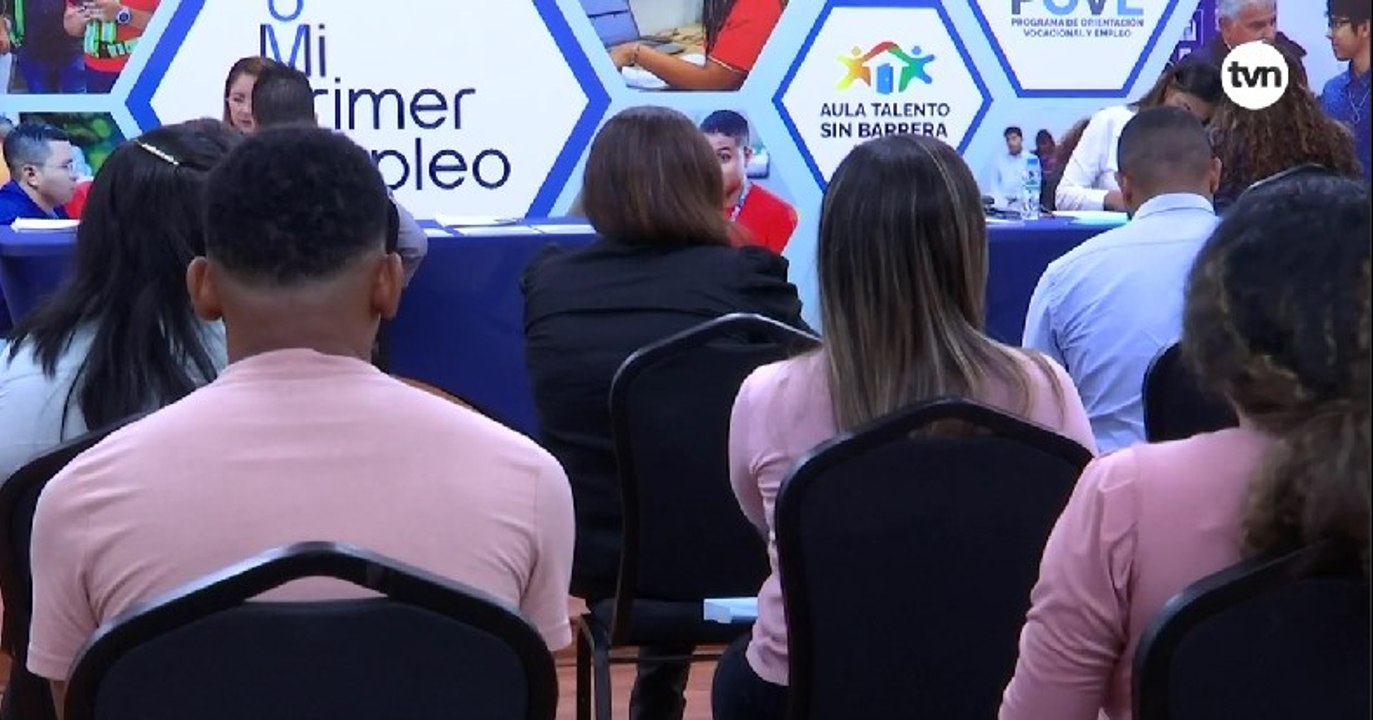 Ministerios de Gobierno y de Trabajo continúan reclutamiento a profesionales del derecho para la justicia comunitaria