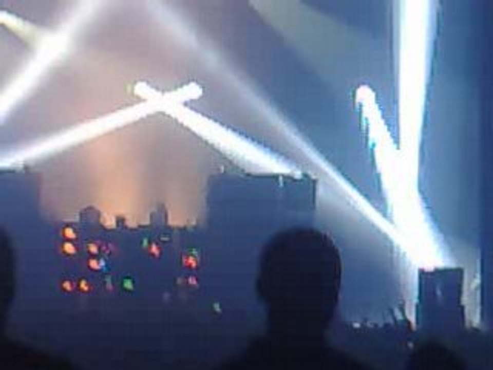 justice concert Montpellier 4/5