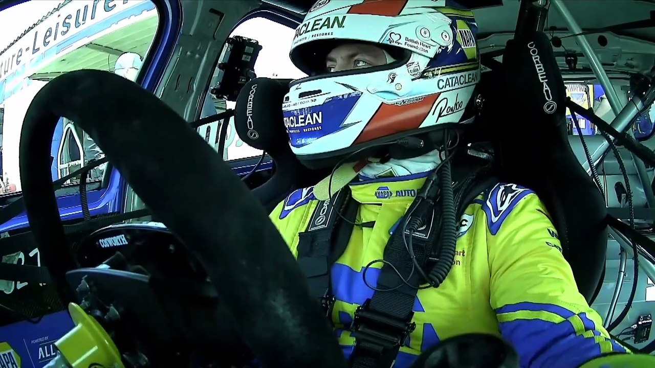 BTCC 2025 Round 4, Thruxton Race 1