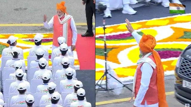 PM Modi Meets Special Guests After Independence Day Speech At Red Fort
