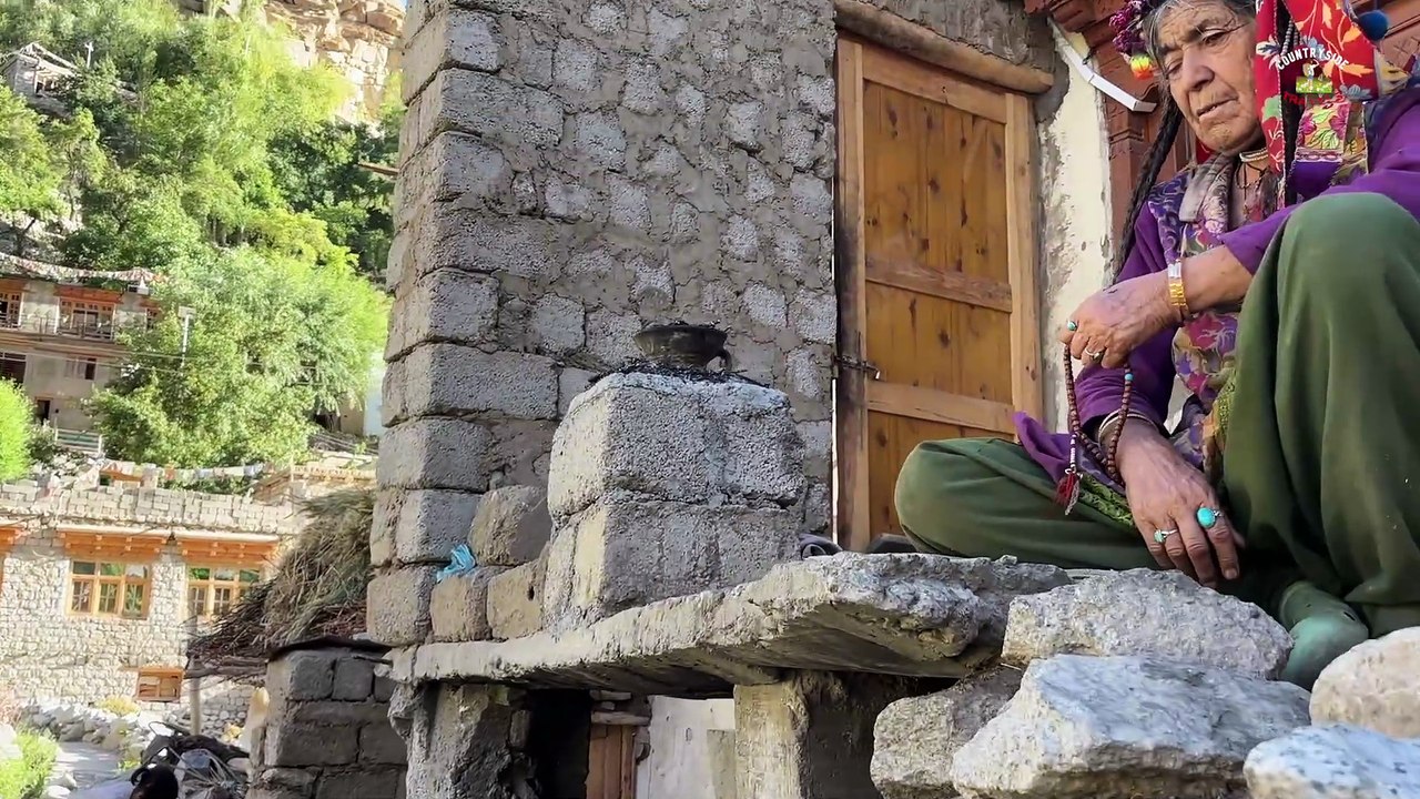 Inside Aryan Valley | लद्दाख, स्कर्दू और चितरल का ऐतिहासिक रिश्ता |Dardistan- Greek और Indo-Aryan ??