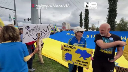 Des manifestants protestent contre l'exclusion de Zelensky du sommet Trump-Poutine