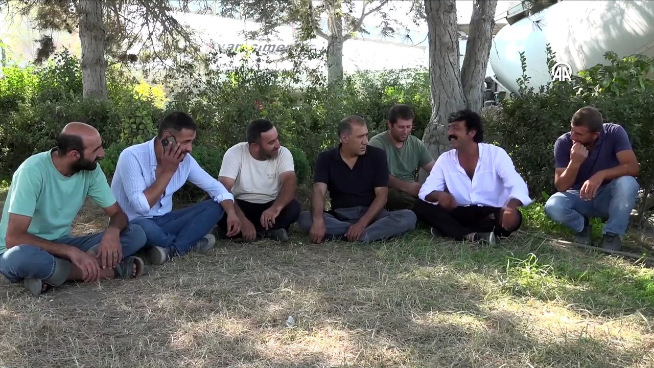 "Van'ın Müslüm Baba'sı" görenleri şaşırtıyor