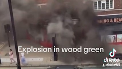 Woman 'runs into street naked' after sunbed sparks tanning salon fire