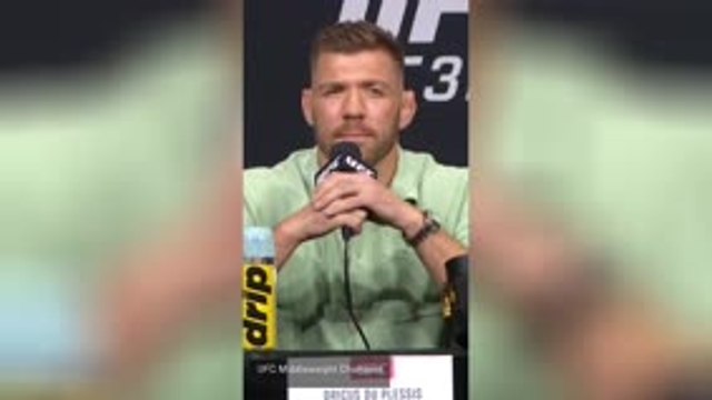 UFC 319 - Du Plessis adore les huées