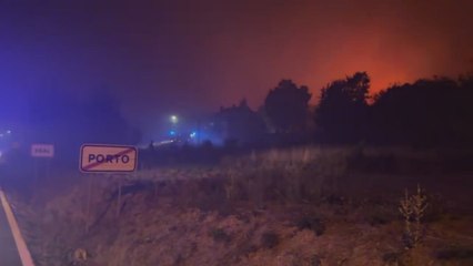 La UME emplea la técnica del fuego controlado para proteger dos núcleos en Ourense