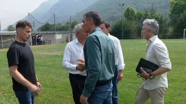 Sánchez visita la zona afectada por los incendios en Villablino (León)