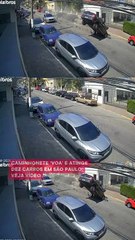 Caminhonete ‘voa’ e atinge dez carros em São Paulo; veja vídeo