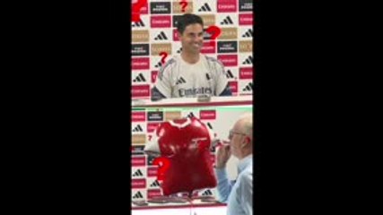 'Arsenal are red, United are too' - Arteta asked bizarre poem question