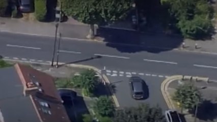 High speed police chase released by Met Police