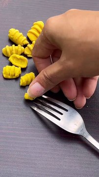 Easy Gnocchi Pasta Shape youtu.be/-s520Mdno1I?si=V2XCEs4-RllDgPEu #tastemadeworld #trending #gnocchi #pastashape #pasta #gnocchipasta #foryou