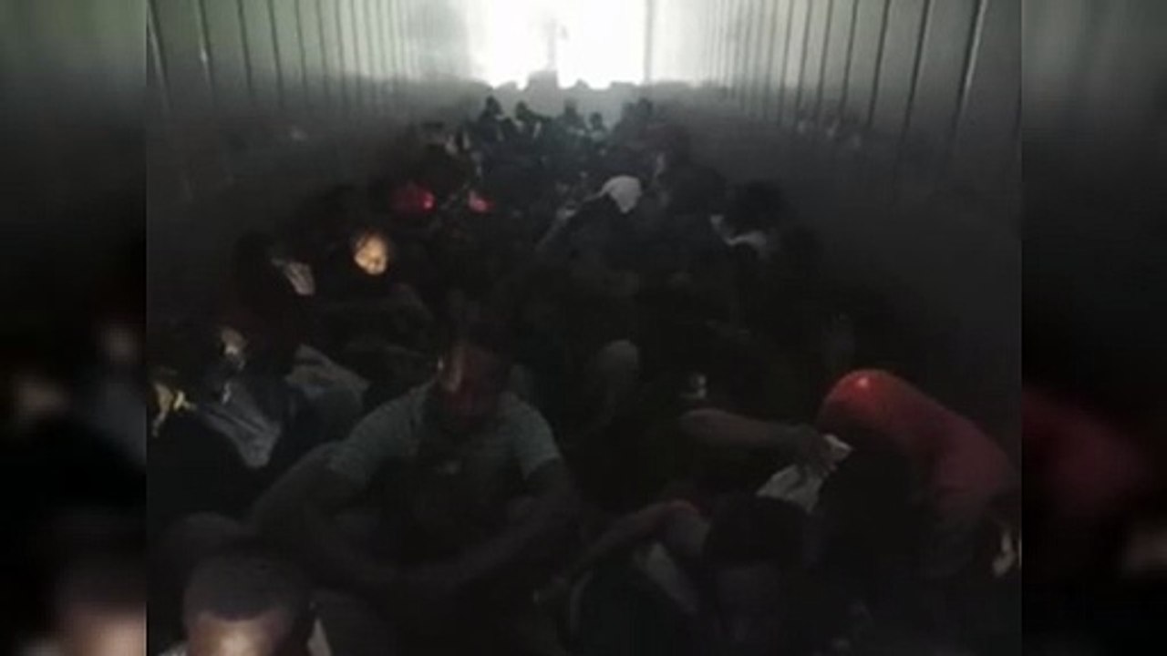 Interceptan contenedor con más de 60 indocumentados haitianos