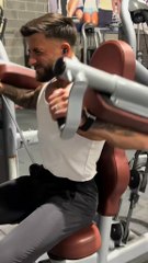 Séance Épaules avec Essan 💪🏼 : Renforcez et Sculpté Vos Épaules