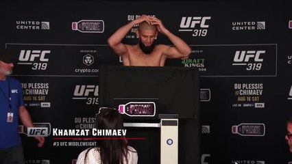 UFC 319 - Du Plessis vs. Chimaev, la pesée réussie pour les deux combattants