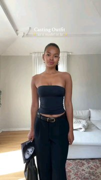 A simple all black outfit is my go for a casting 🖤 & you can never forget that comp card #model #modeling #casting #fyp