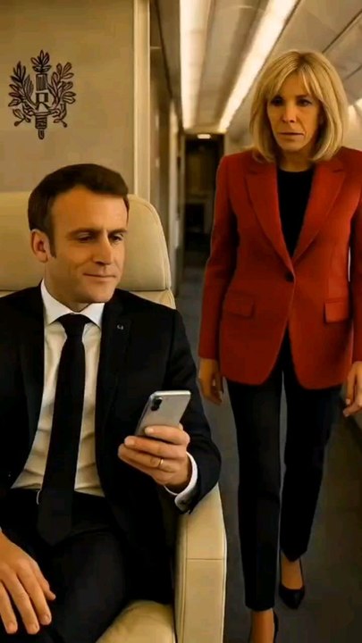 effectivement,le peuple Arrive À grand...Pas etc #150925 #onbloquetout