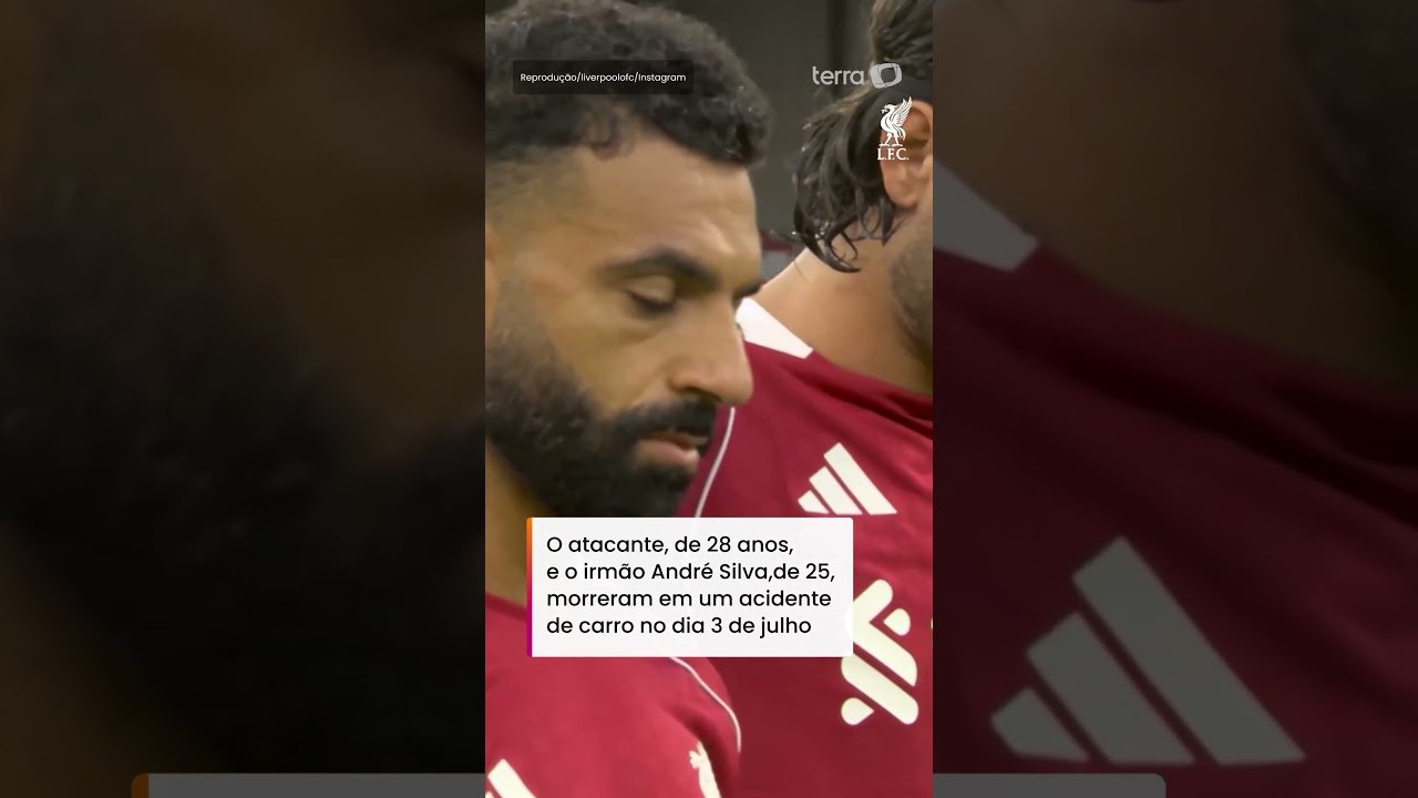 Liverpool faz tributo a Diogo Jota com mosaico e minuto de silêncio na Premier League #shorts