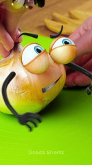 Me vs. the onion! Who will win? 🧅🥊😭 #doods #kitchendrama