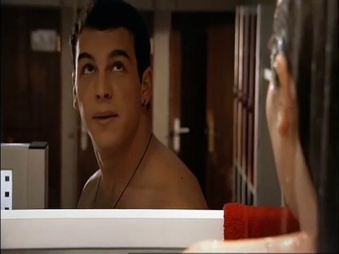 El Barco - Ainhoa y Ulises comparten ducha - ANTENA 3 TV El Barco: Ainhoa y Ulises - Ducha (A3 TV)