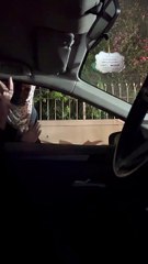 کھلے عام لڑکیاں سڑکوں پر کیا کر رہی ہیں