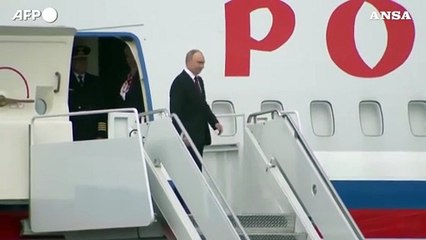 Putin lascia la base militare statunitense dopo il vertice con Trump