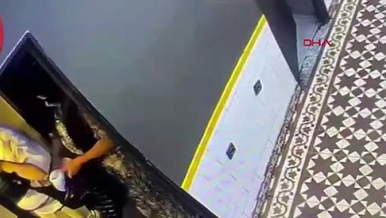 İstanbul'un binbir surat hırsız kadınlar çetesi suçüstü yakalandı!
