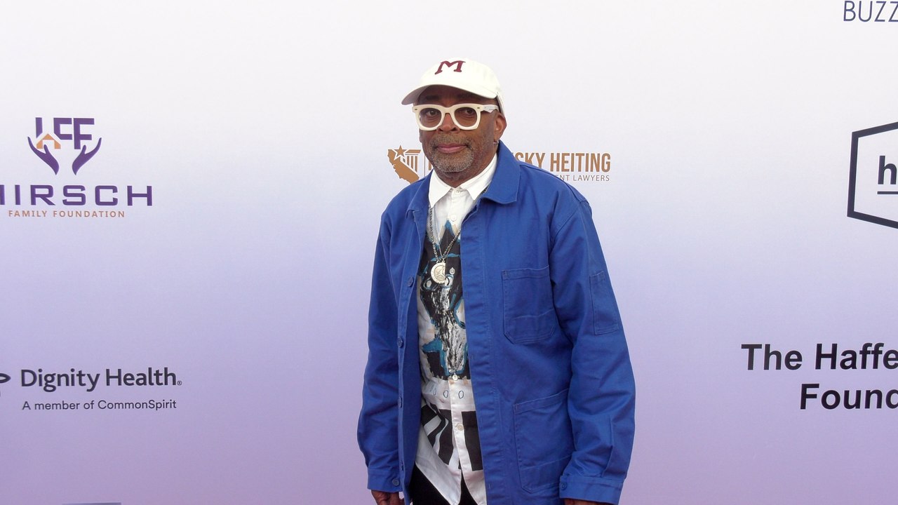 Spike Lee attends the "Harold and Carole Pump Foundation 25th Anniversary Celebrity Dinner" red carpet in Los Angeles