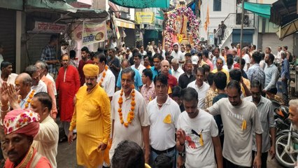 भगवान कृष्ण का किया गुणगान, गूंजा जयकारा