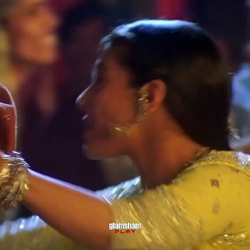 Chemistry is so strong that people think they’re married #shahrukhkhan #kajol #k3g #juttimeri #trending [Srk, kajol, K3G, trending, glamsham]