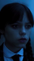 뭔가 불길한데. 이번엔 심각해. 진짜로. 웬즈데이 시즌2, 절찬 스트리밍 중. 오직 넷플릭스에서.