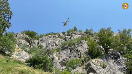 Incidente sulla ferrata del Monte Penna: le immagini del recupero della 41enne