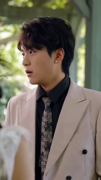 She was sold to Fu Ran, the sinister and ruthless heir of the Fu family. Rumors of his cold-bloodedness and bloodthirsty nature led to the deaths of all women who approached him. Yet, she refused to believe in him and set up a love trap for him, becoming