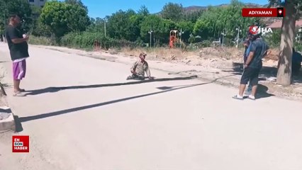 Adıyaman'da CHP'li belediyenin yapamadığını bedensel engelli muhtar yaptı
