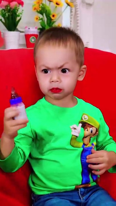 Sweetest Invention Ever?! 🍭 Don’t Miss This Lollipop Hack! #candy #gadget