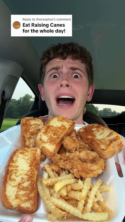 Follow for more ASMR videos🌮🍟 Credits: @tommywinkler #mukbang #asmr #fastfood #asmreating