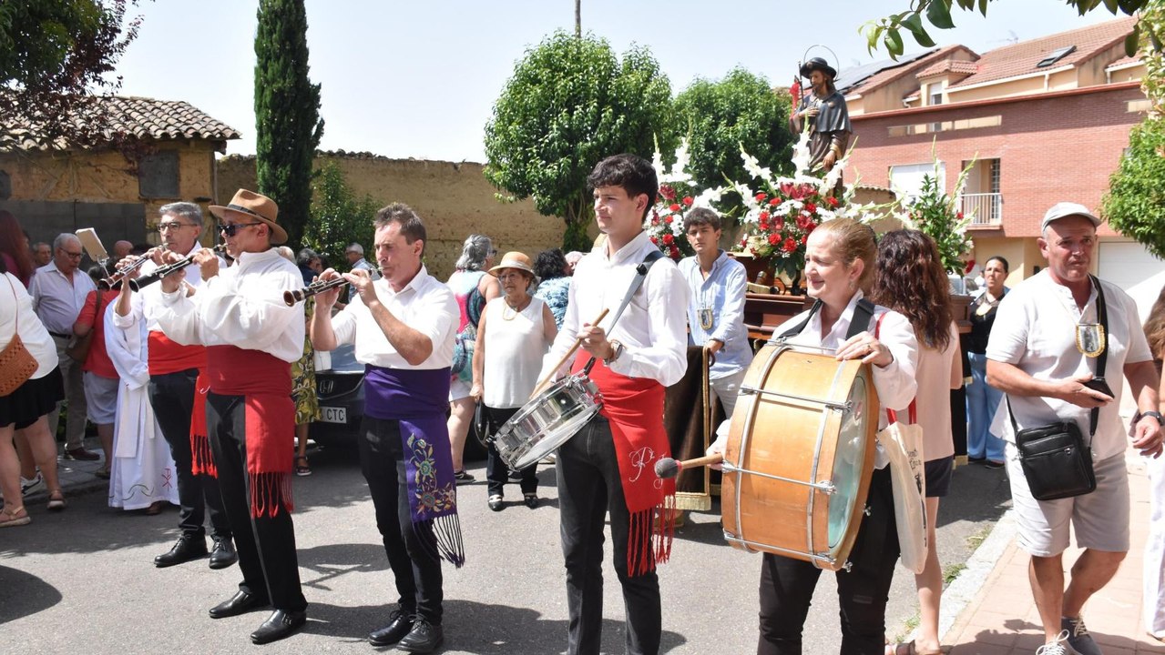 Cabezón de Pisuerga celebra la procesión a San Roque con motivo de sus fiestas patronales