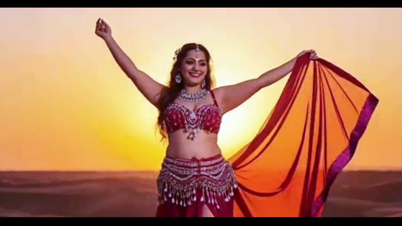 Egyptian Plus Size Belly Dancer | Curvy Woman Belly Dance Performance in Cairo