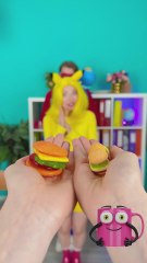 Mini jelly burgers at school? Yes please! 😍🍔📚 #funny #challenge