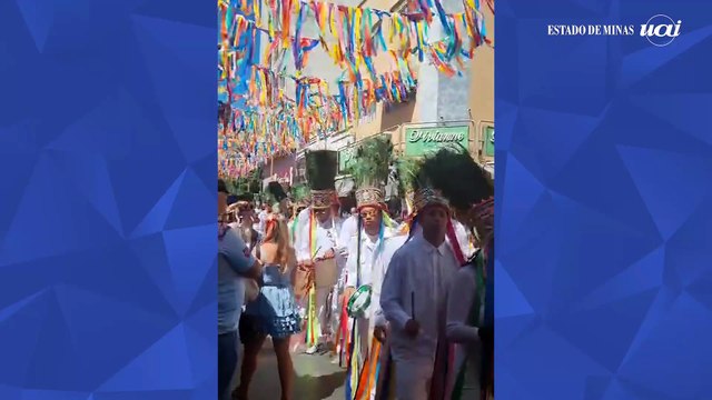 Festas de Agosto levam centenas de pessoas às ruas em Montes Claros