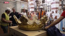 Marseille : la couronne de Notre-Dame de la Garde exposée avant sa restauration