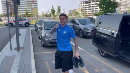 Atalanta, l'arrivo di Zalewski a Bergamo per le prime visite mediche