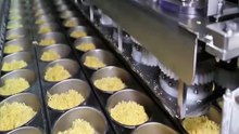 The making process of Korean Instant Noodle Factory