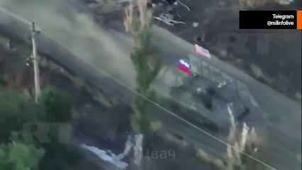 Video: Rusland restaureert buitgemaakte M113 en toont deze met Amerikaanse en Russische vlaggen