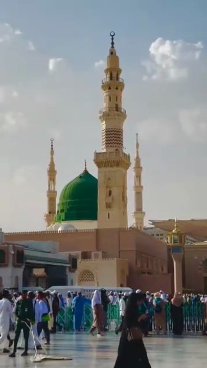Madinah Munawwarah Nazrana | Heartfelt Naat Sharif | Beautiful Islamic Melody