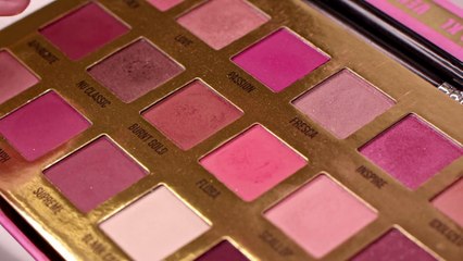 💎 “Jewelry, Scarves & Accessories That Spark Joy (At Any Age!)”